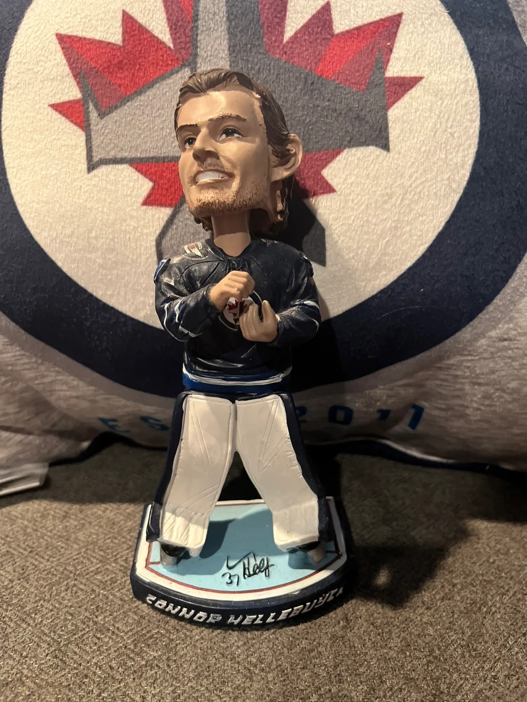 Connor Hellebuyck Bobblehead - Winnipeg Jets Goalie thumbnail