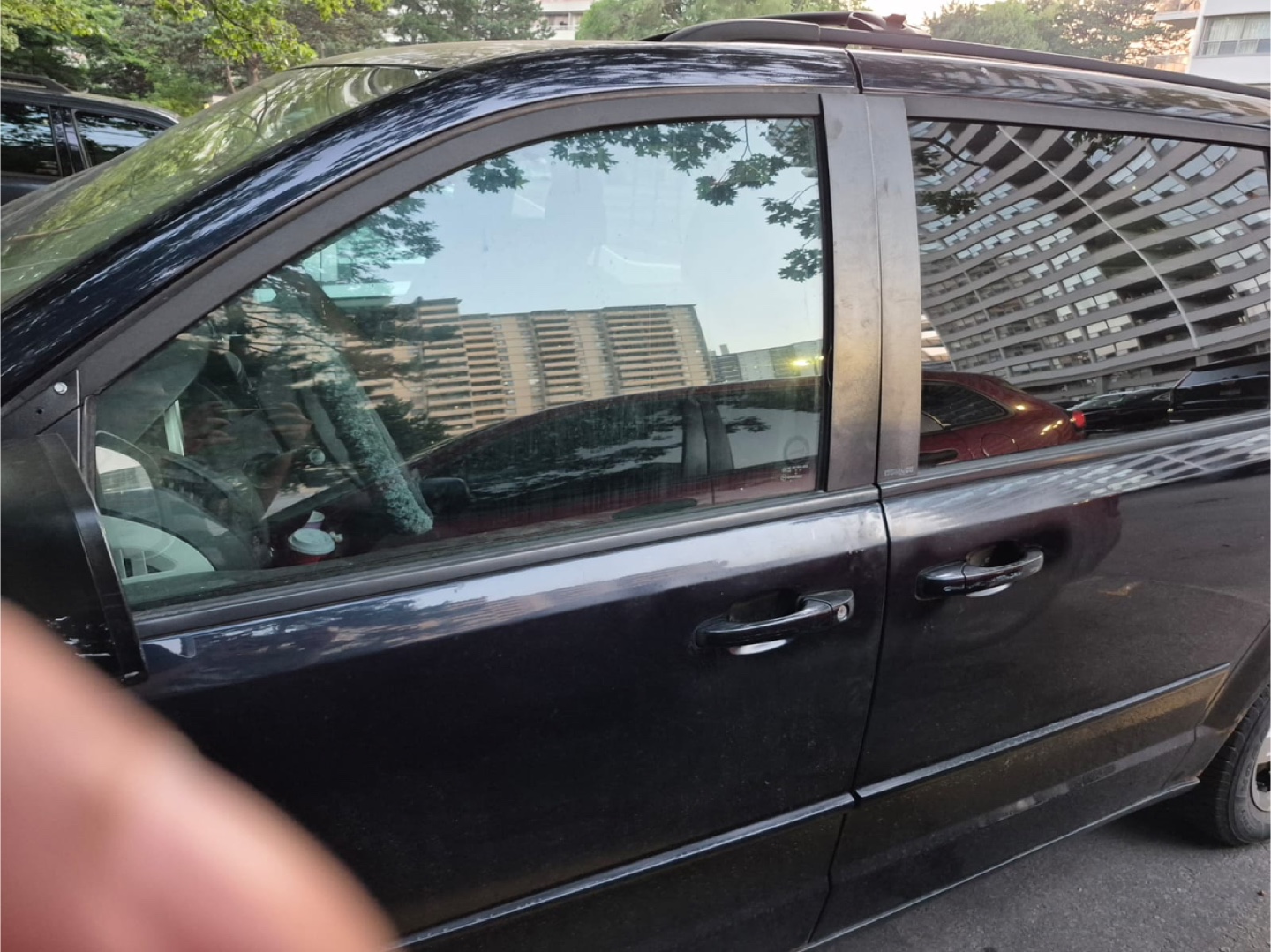 Dodge Grand Caravan 2010- Black Minivan - photo 3