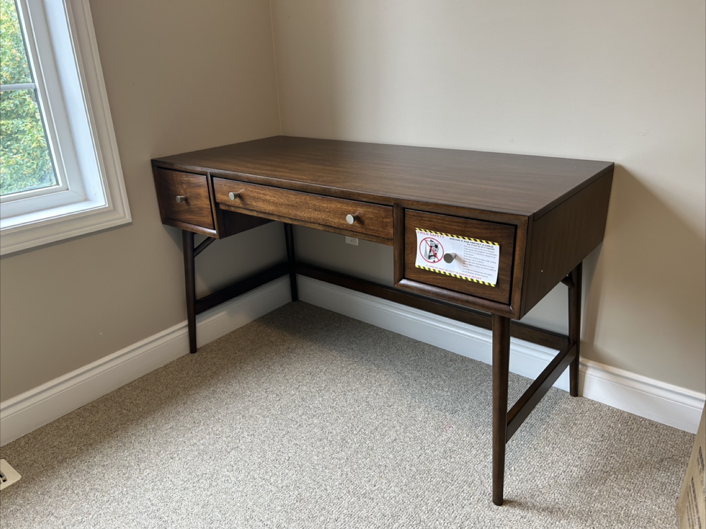 Closing sale—brand new Brown solid wood Desk with Drawers
