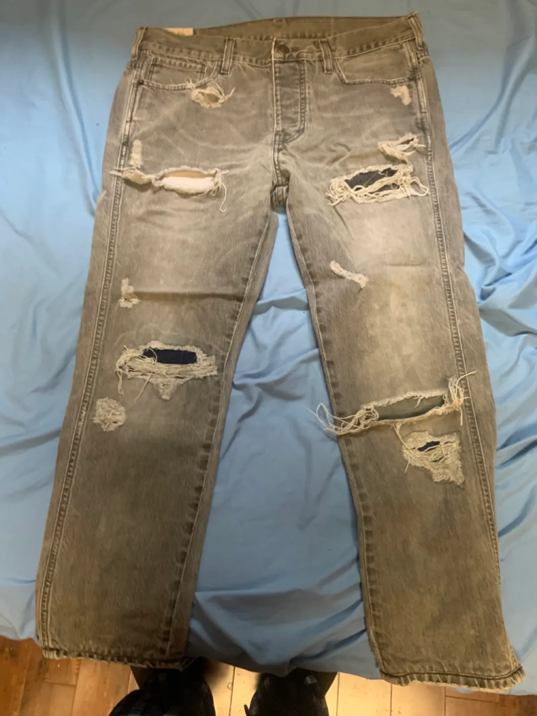 Abercrombie & Fitch Distressed Jeans - Size 32 thumbnail