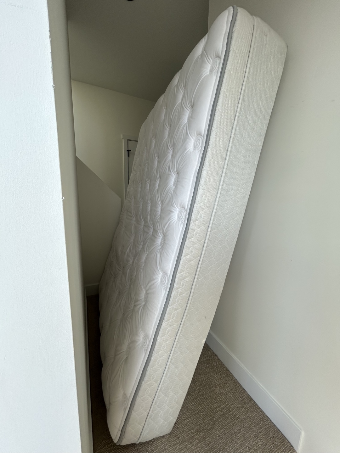 Queen size Kingsdown Sedona Mattress - photo 3