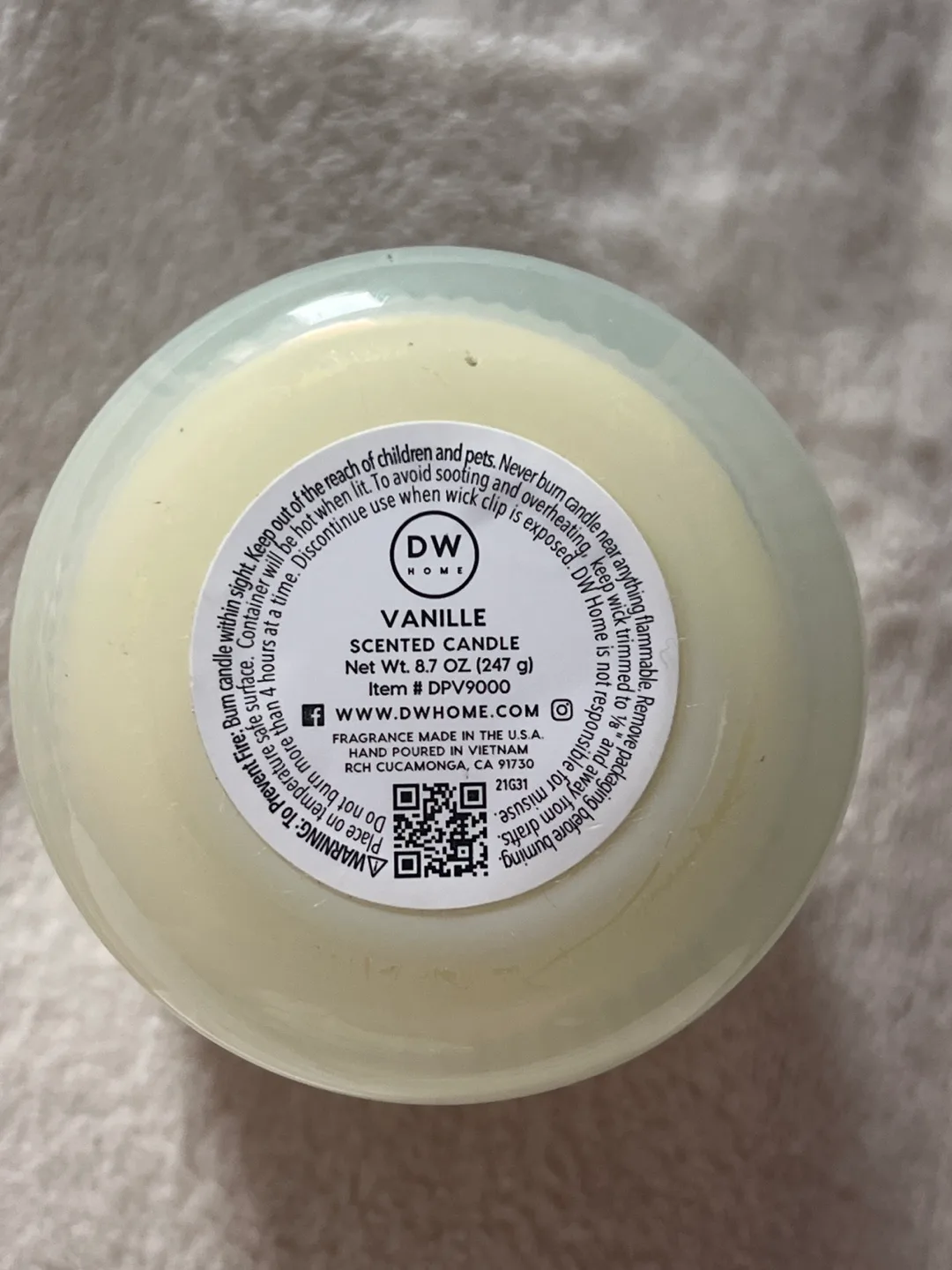 DW Home Vanille Scented Candle image indicator(3)