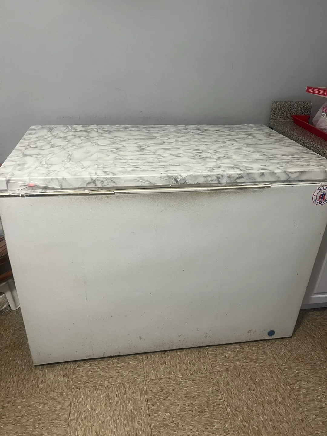 Kenmore 18 cu deep freezer thumbnail