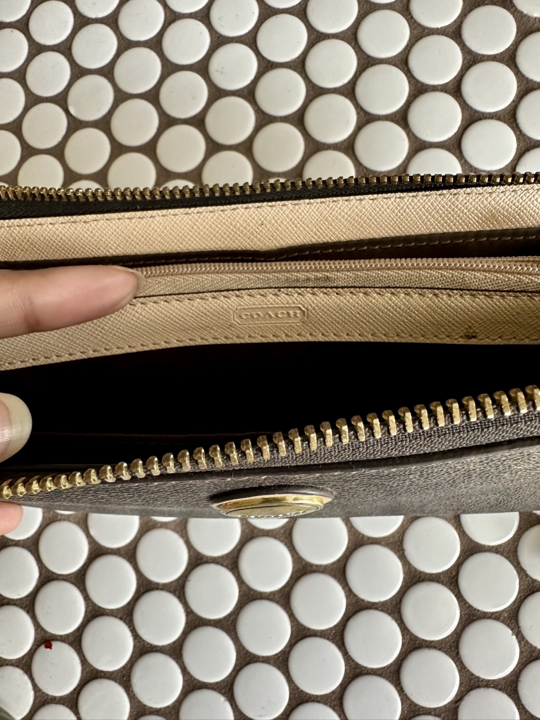COACH Peyton Slim Brown Leather Wallet - photo 4