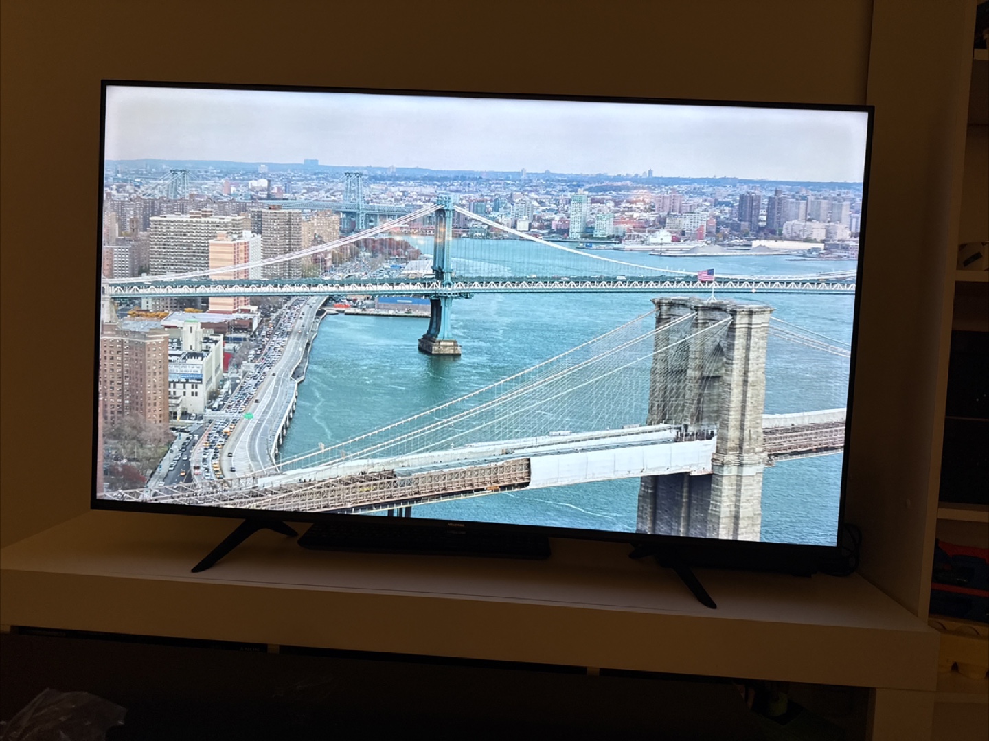 Hisense 55U6G 55-Inch 4K ULED Android TV - photo 2