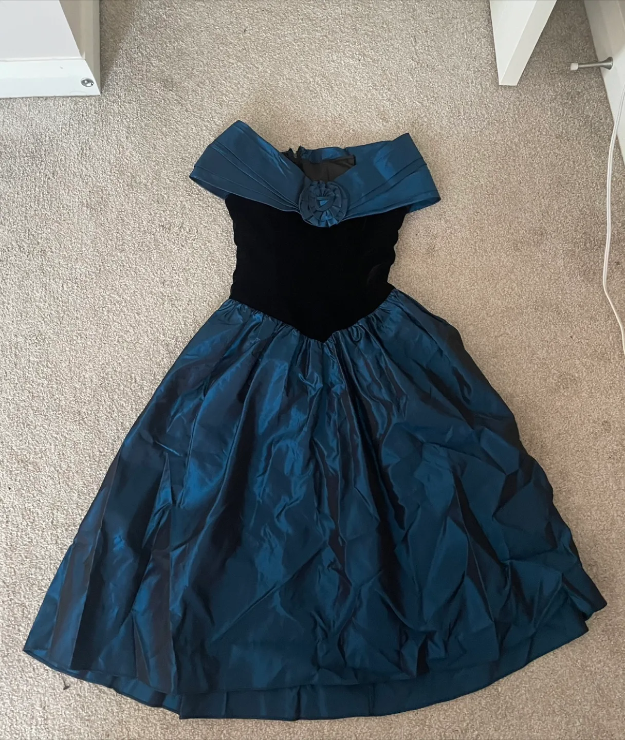 Petites by Demaro Dress - Size 5 🇨🇦 image indicator(2)