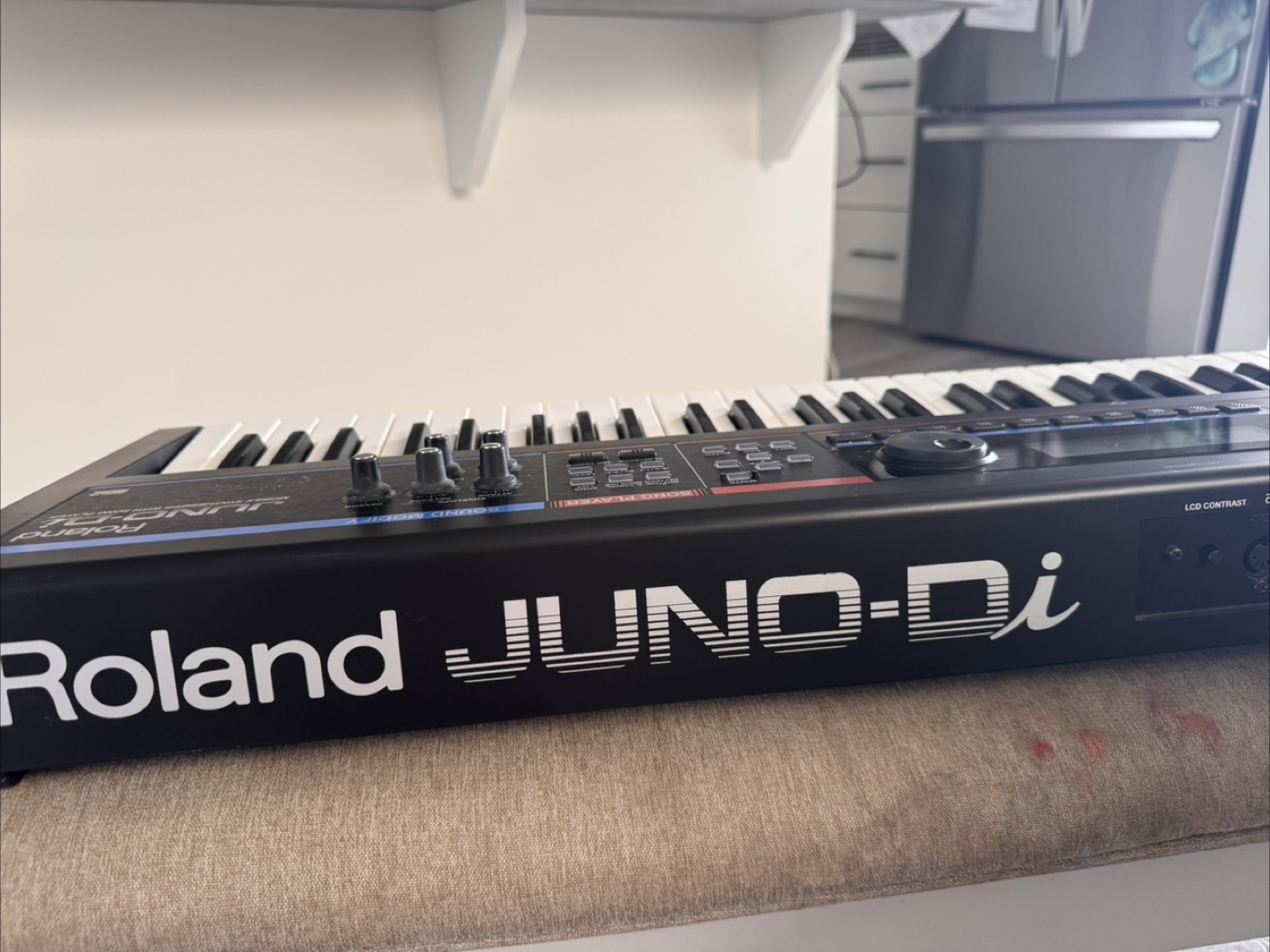 Roland Juno-Di Mobile Synthesizer - photo 4