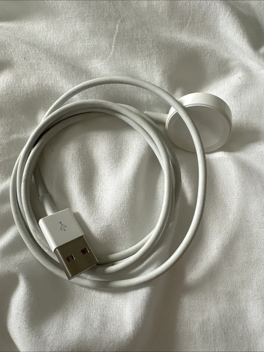 Apple Watch Series 2 with Bands & Charger image indicator(3)