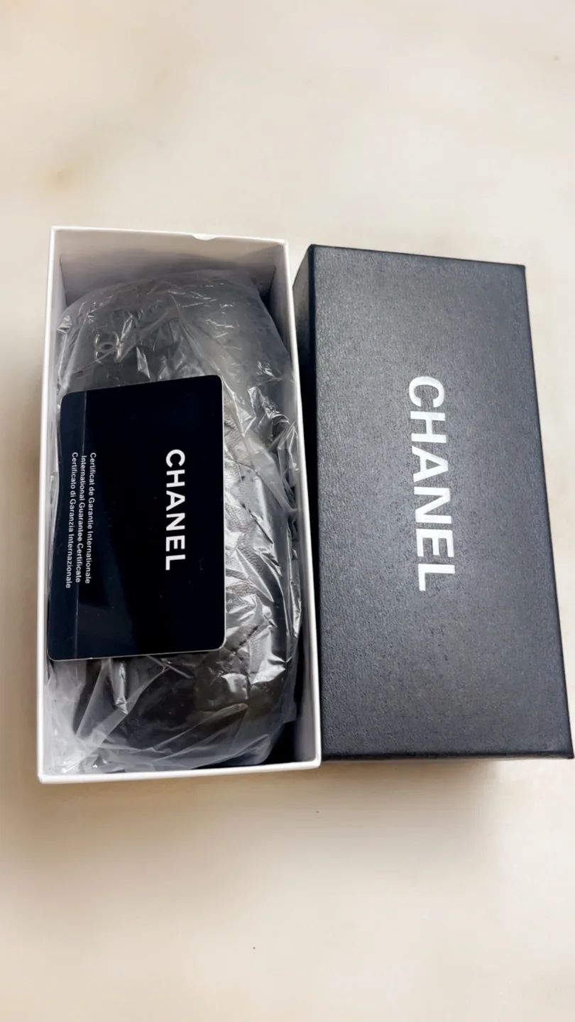 Chanel Sunglasses with Case image indicator(6)