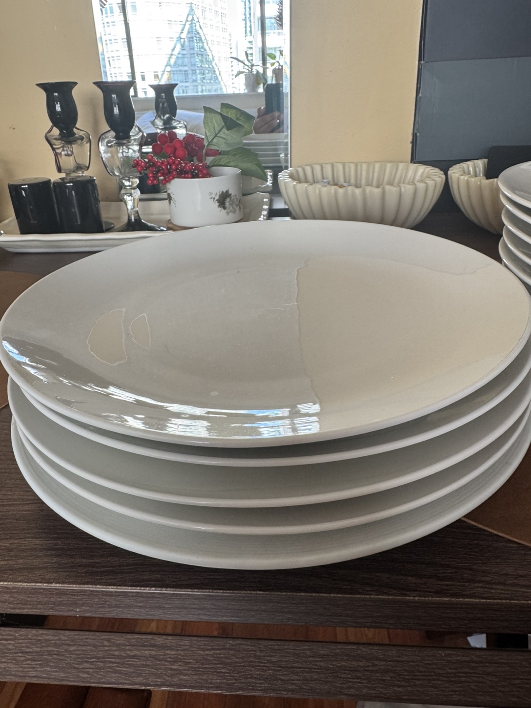 14 plates. Hardly used, like new and clean. - photo 3