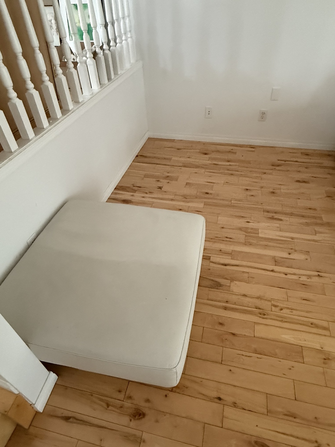 White Leather Sectional Sofa with Ottoman - photo 3