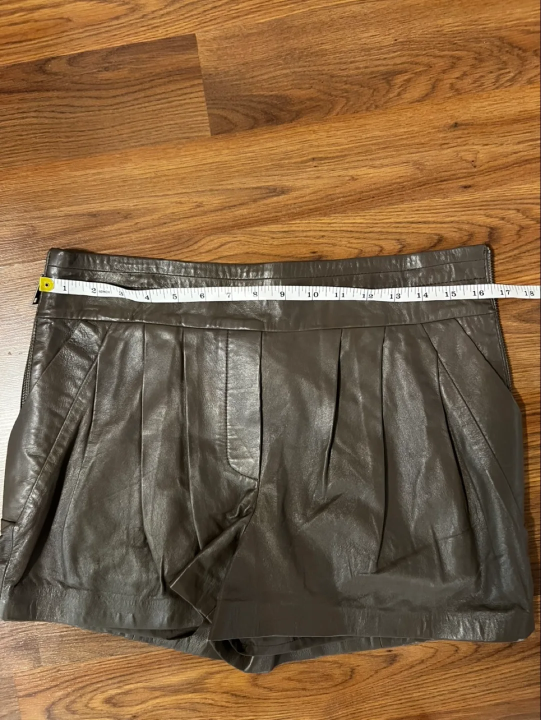 Mackage Genuine Leather Shorts, Size 8 image indicator(2)