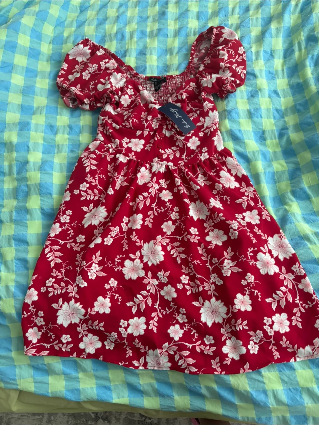 Summer dress (New) (Tags still attached) (Small)(FREE) thumbnail