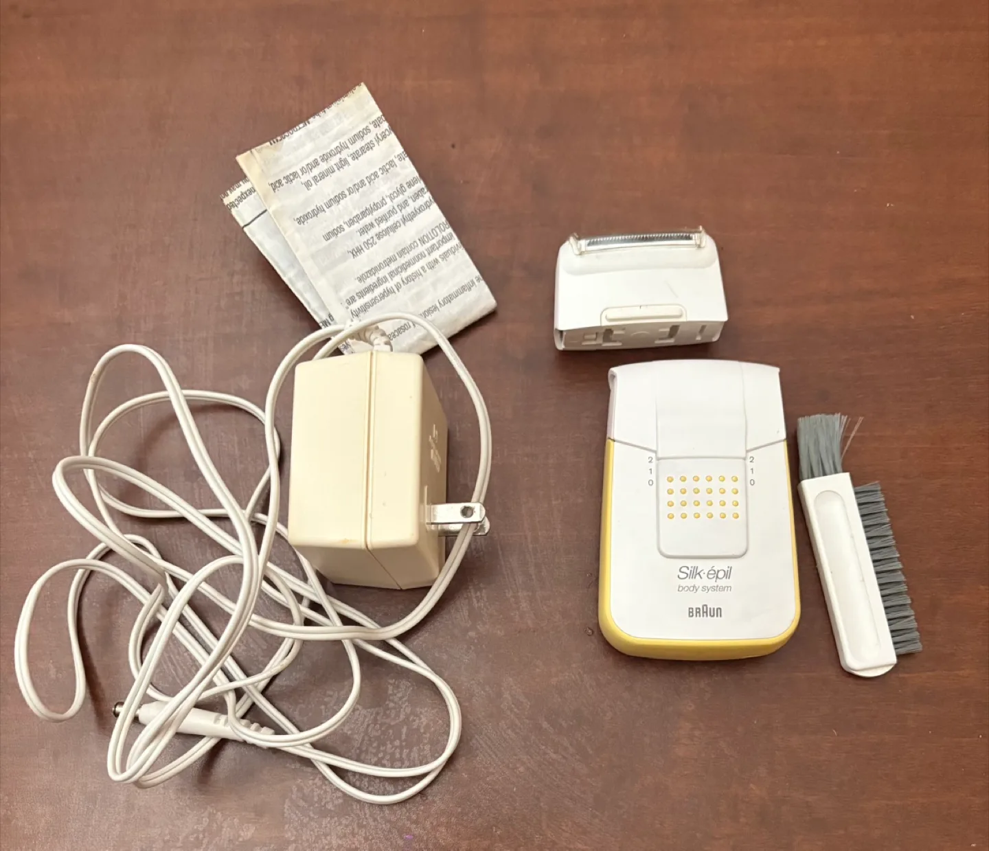 Braun Silk epil body system shaver (Good condition) thumbnail