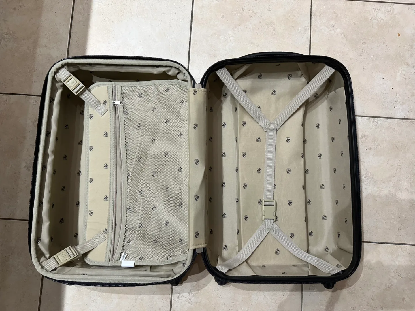 Heys Luggage Carry-on Suitcase image indicator(6)