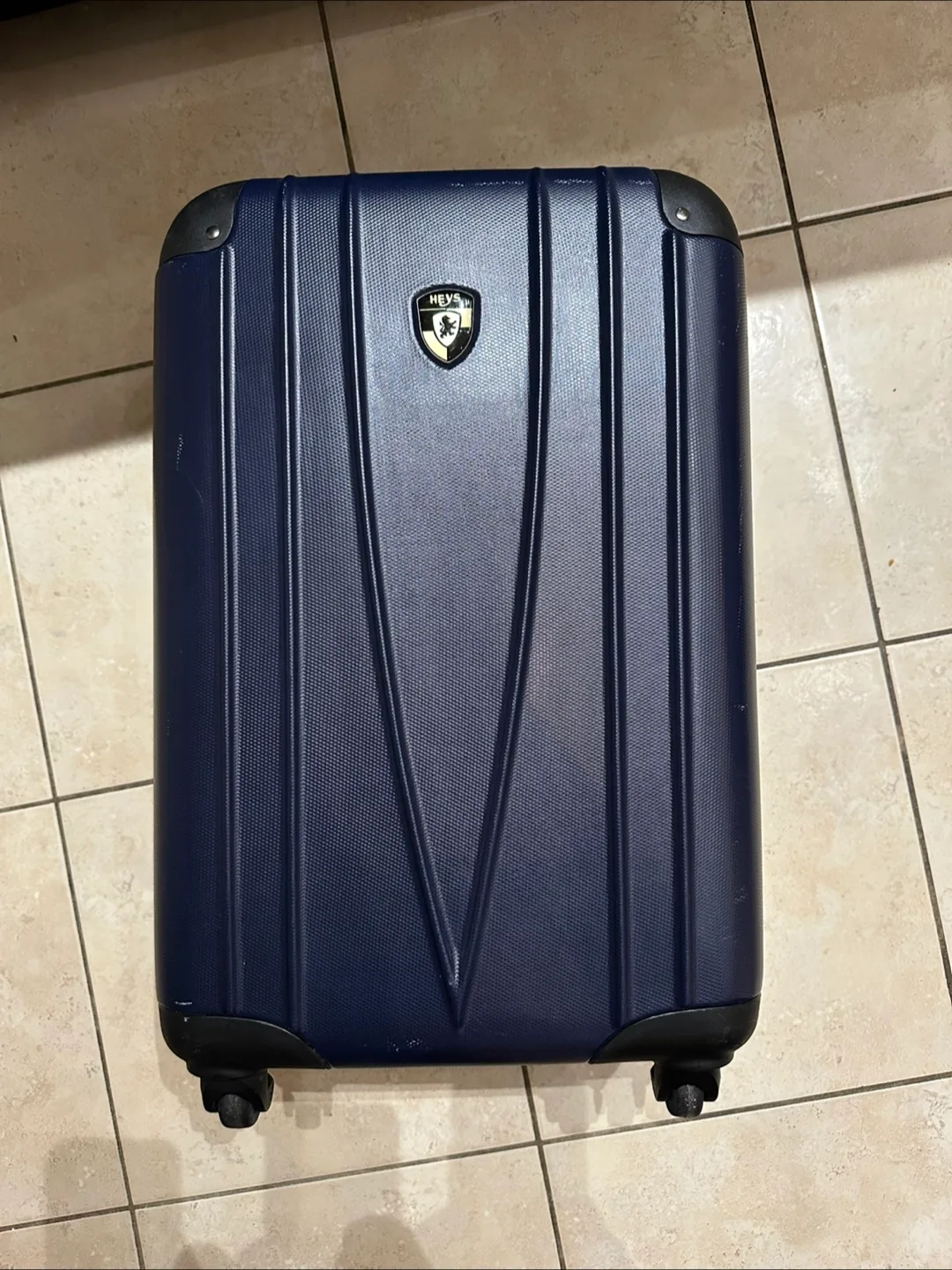 Heys Luggage Carry-on Suitcase image indicator(5)