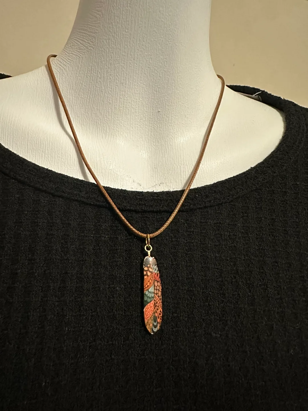Feather Pendant Necklace thumbnail
