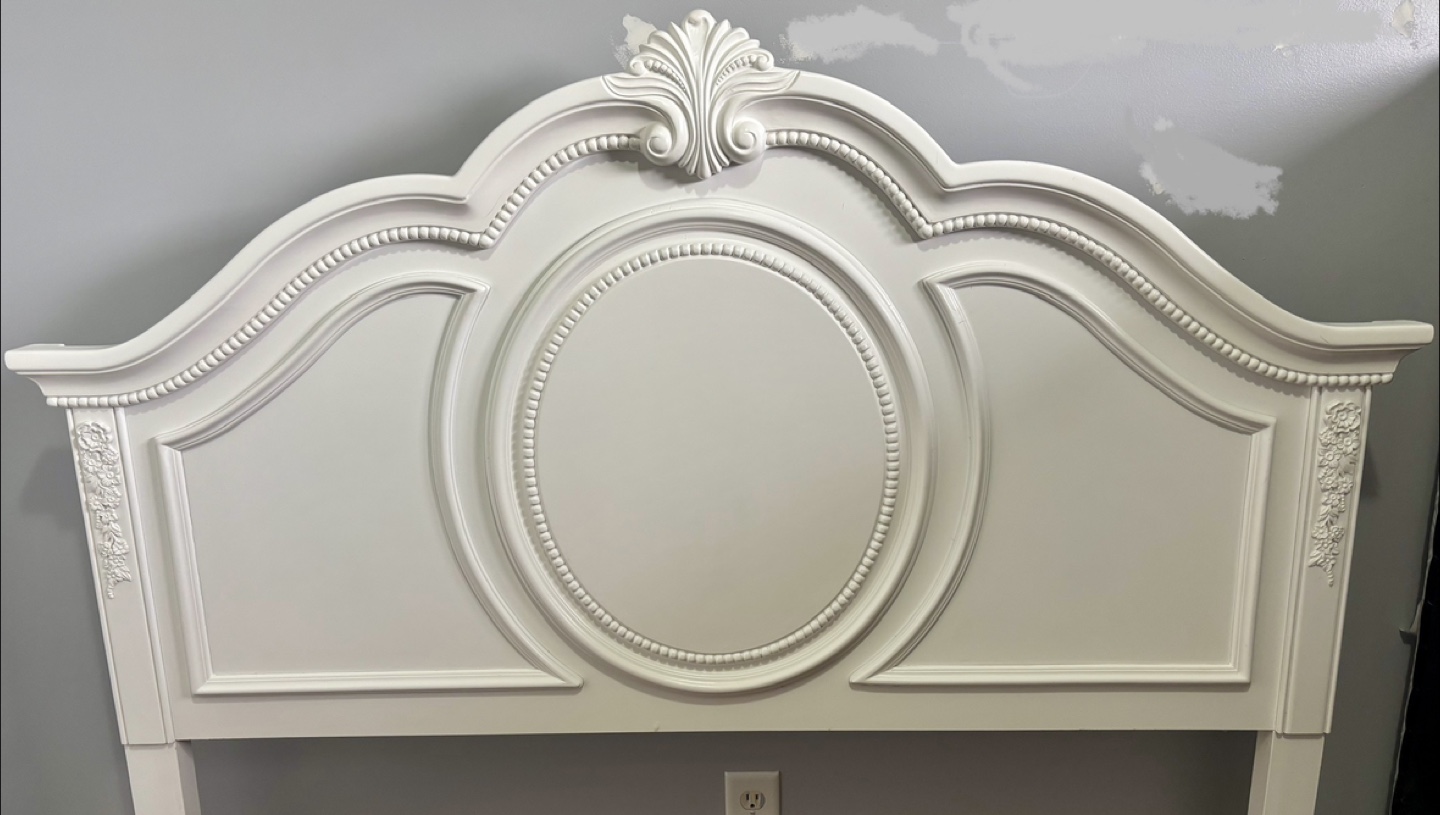 White Ornate Bed Frame-Double/Full - photo 3