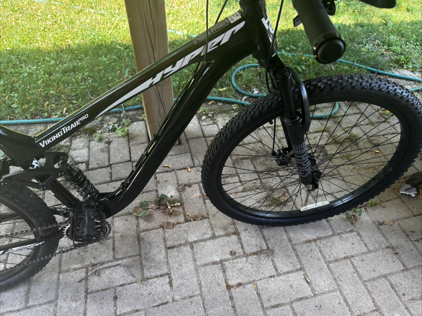 Hyper Viking Trail Pro Mountain Bike - Black - photo 3