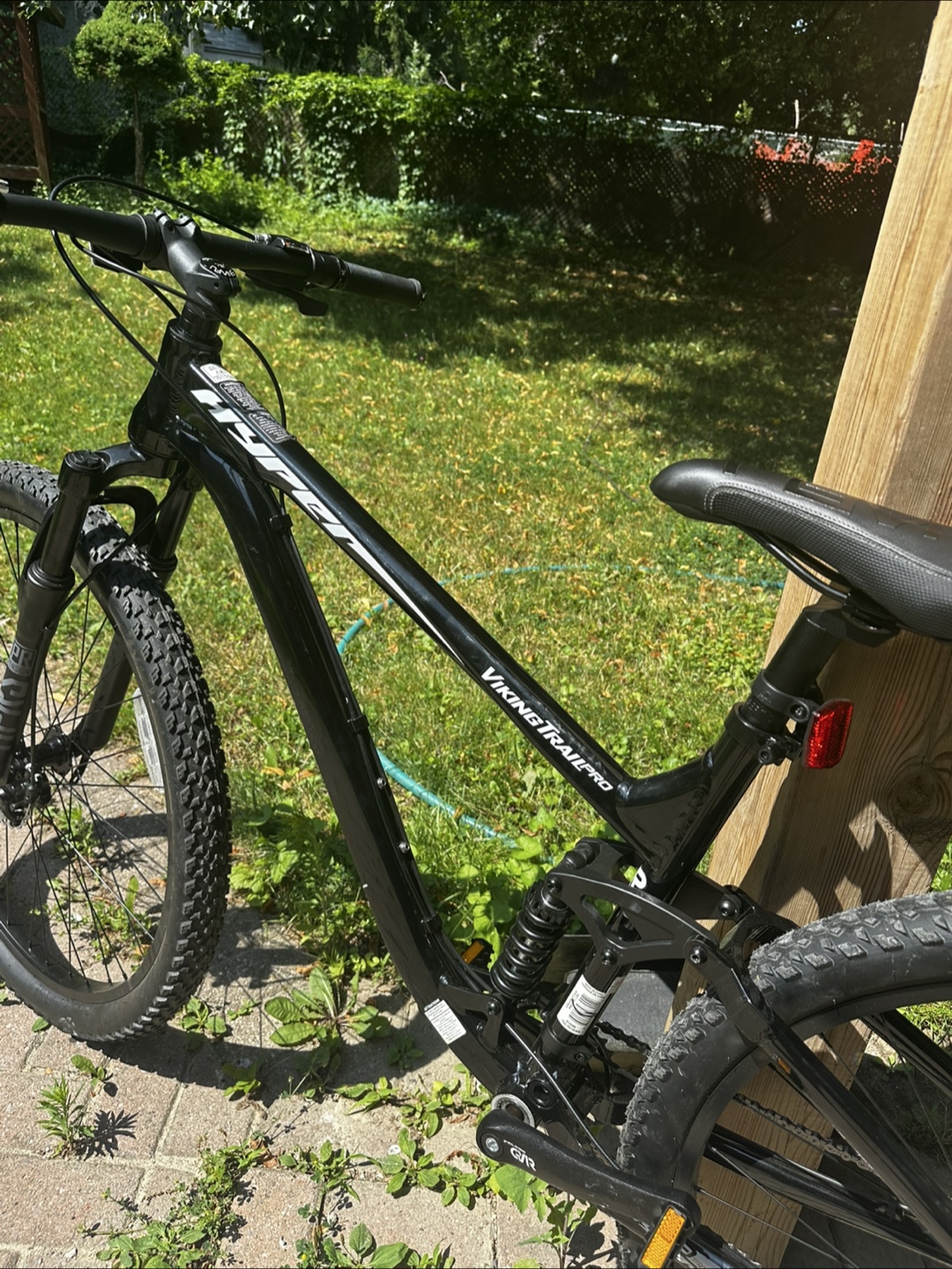 Hyper Viking Trail Pro Mountain Bike - Black - photo 5