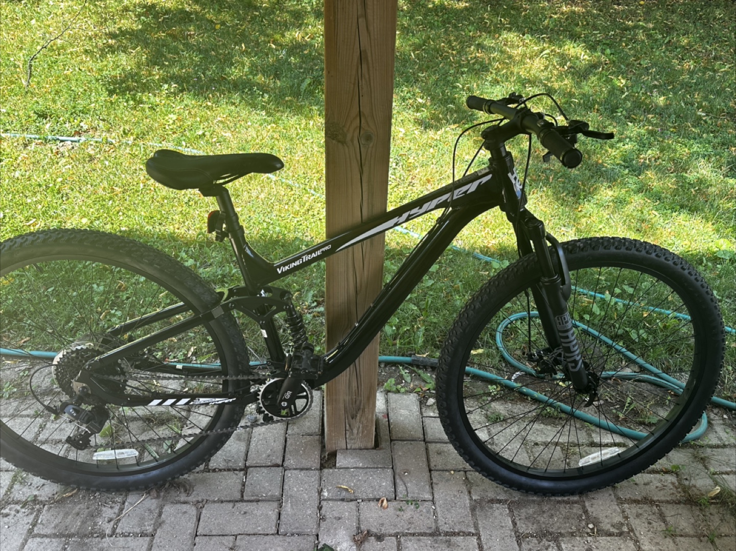 Hyper Viking Trail Pro Mountain Bike - Black - photo 2