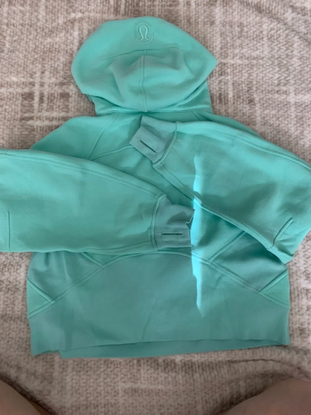 Lululemon Scuba Hoodie - Mint image indicator(3)