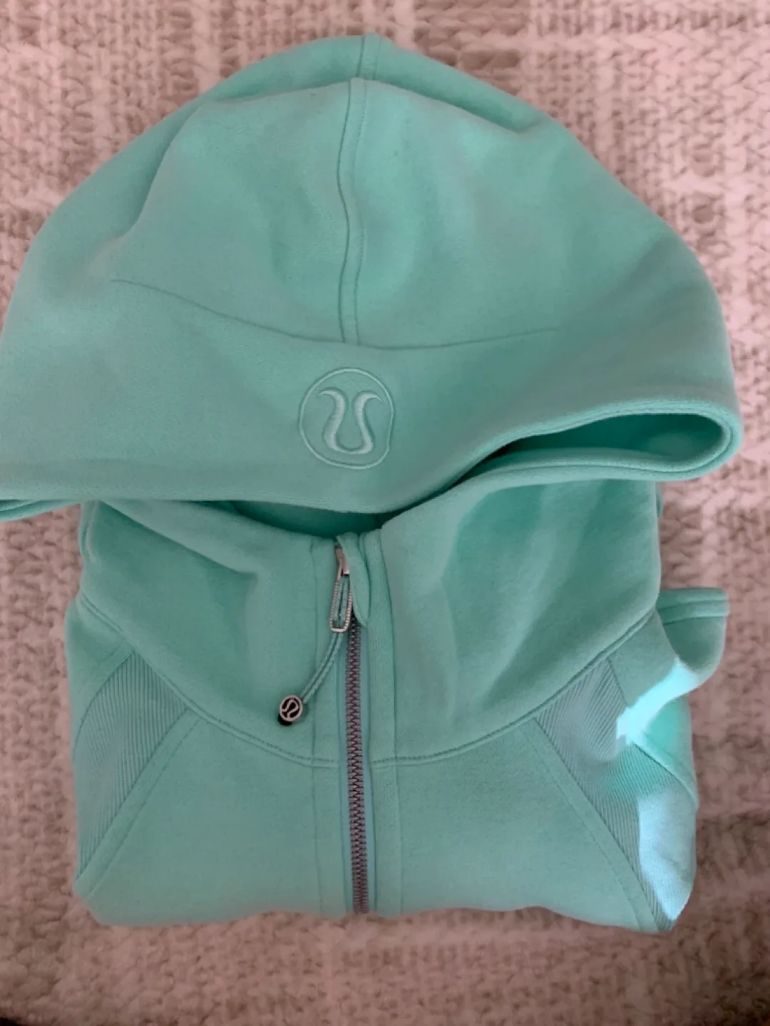 Lululemon Scuba Hoodie - Mint image indicator(2)