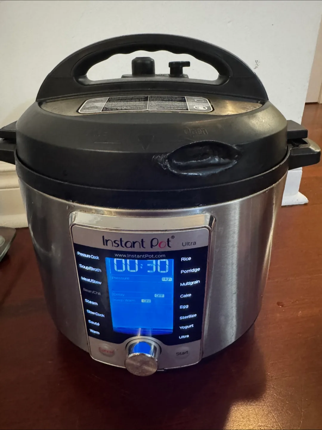 Instant Pot Ultra - Multi-Use Cooker thumbnail