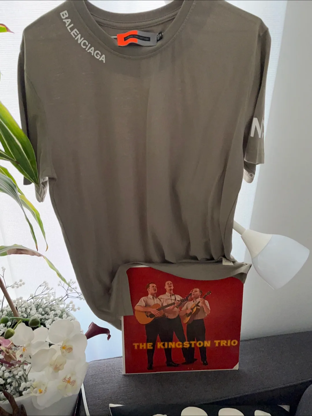 Balenciaga Casual Collection T-Shirt - Size M image indicator(3)