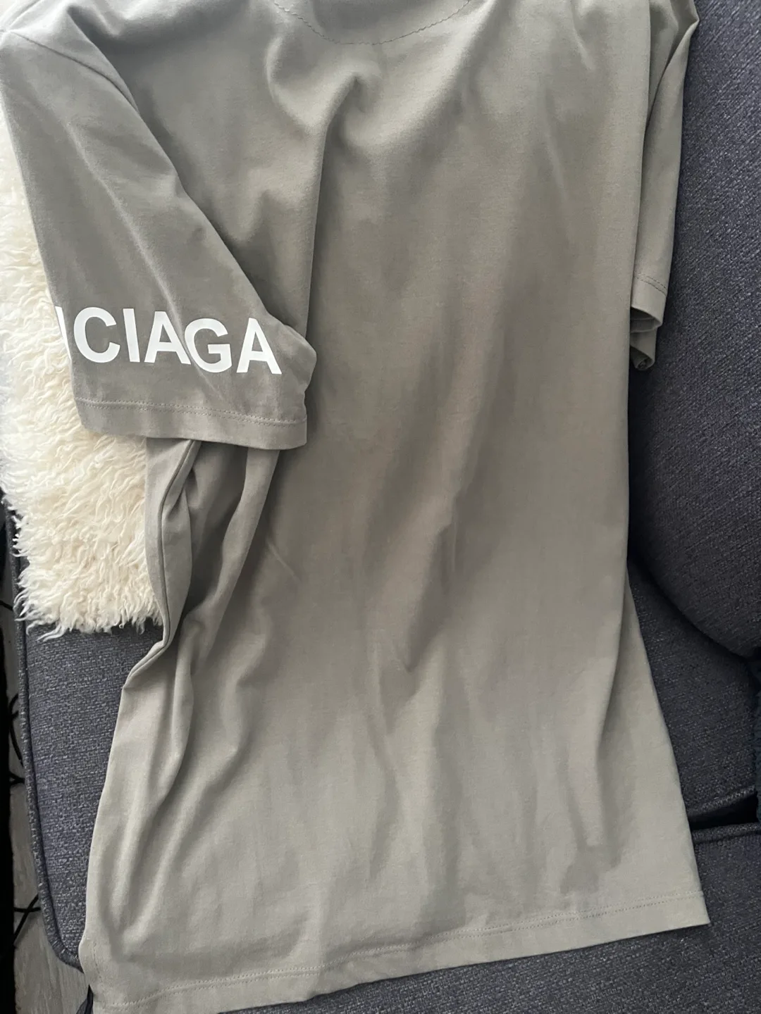 Balenciaga Casual Collection T-Shirt - Size M image indicator(9)