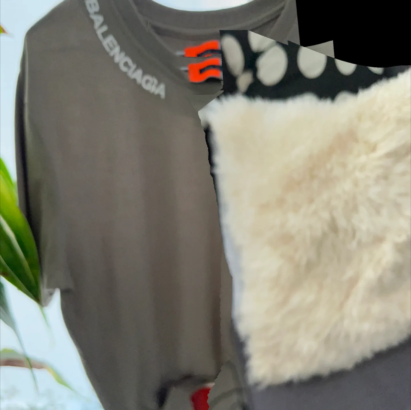 Balenciaga Casual Collection T-Shirt - Size M image indicator(4)