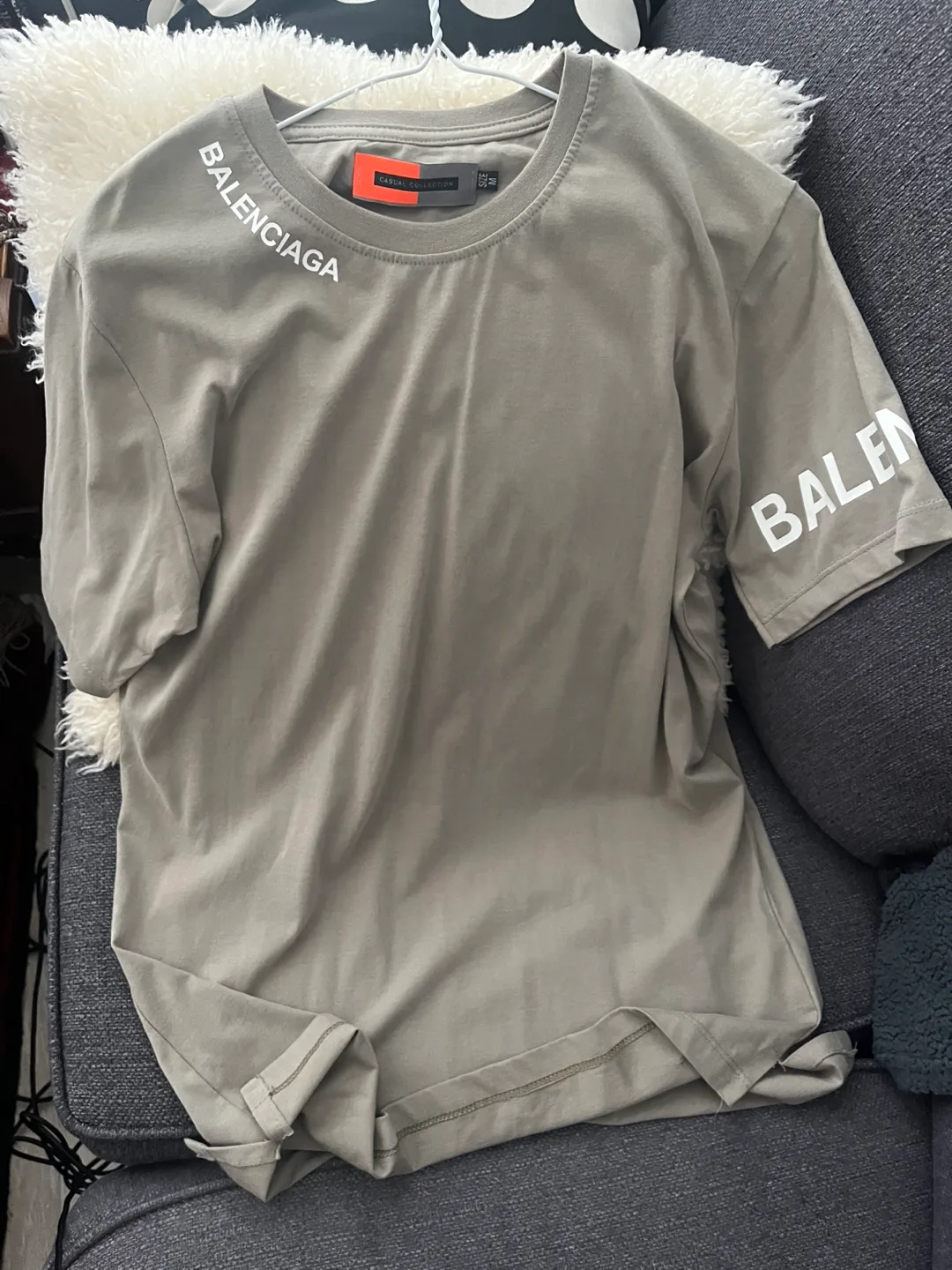 Balenciaga Casual Collection T-Shirt - Size M image indicator(10)