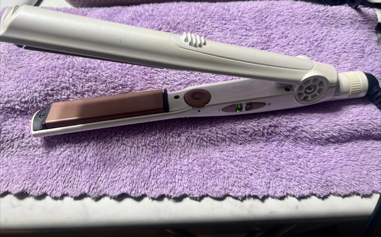 Hair Straightener thumbnail