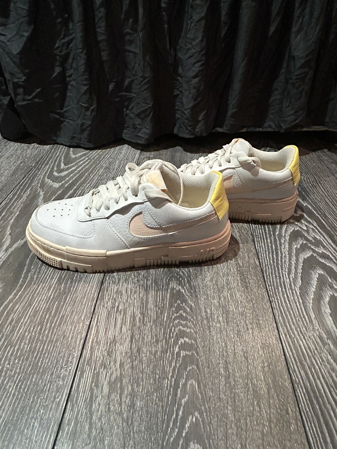 Nike Air Force 1