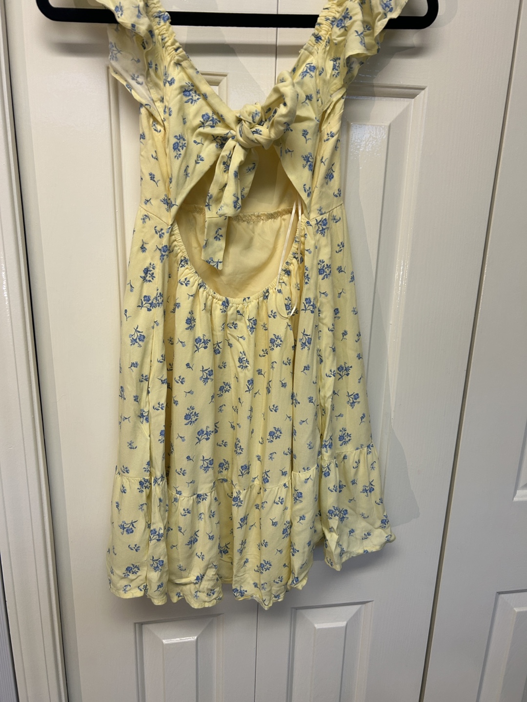 Hollister Floral Dress - Size XS - photo 2