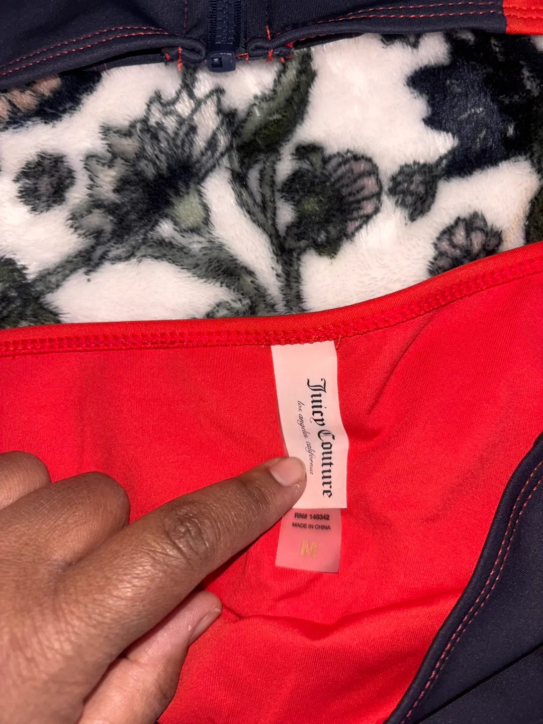 🥕Juicy Couture Two Piece Swimsuit - Size M image indicator(3)