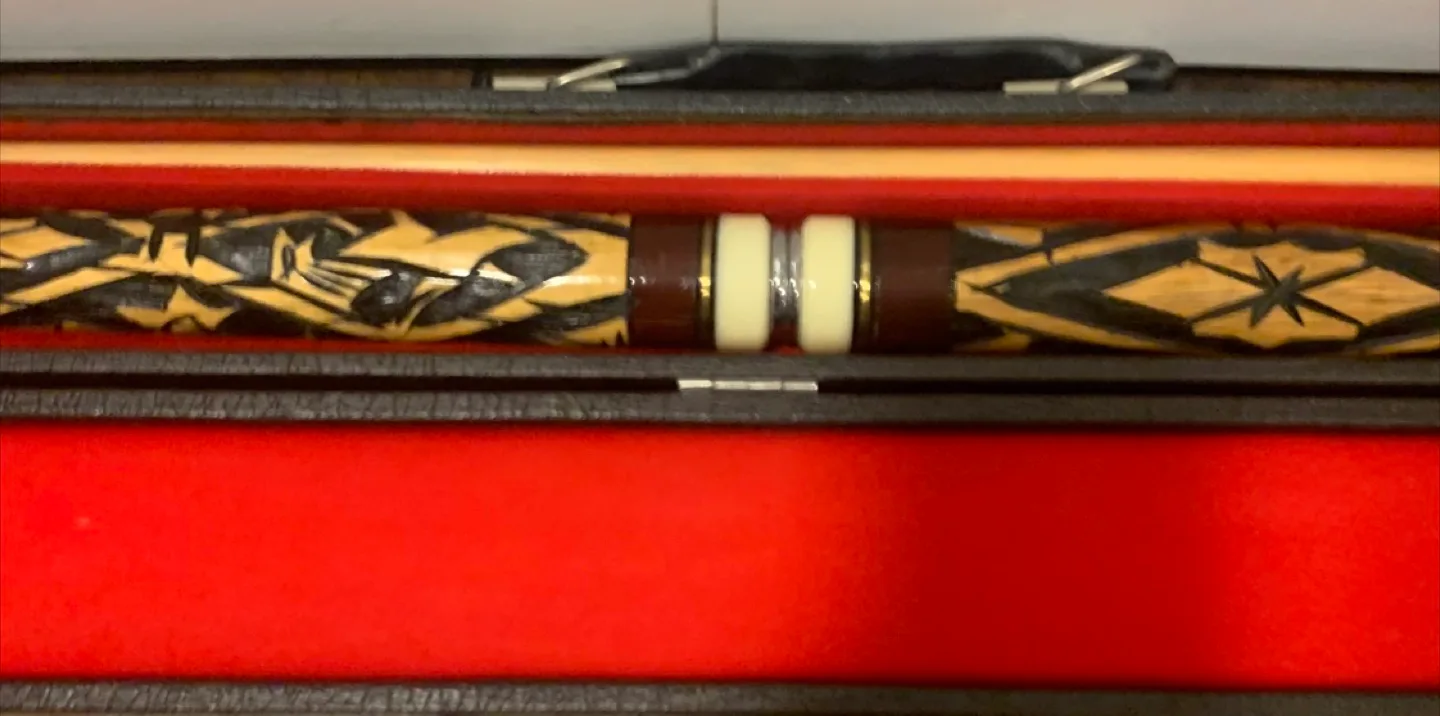 Cue Billiard Vintage Pool Stick Hand Carved Inlaid With Case image indicator(4)