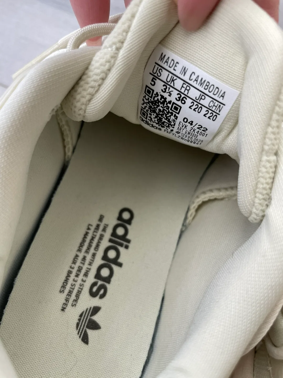 Adidas Ozelia Off White - Size 5 image indicator(4)