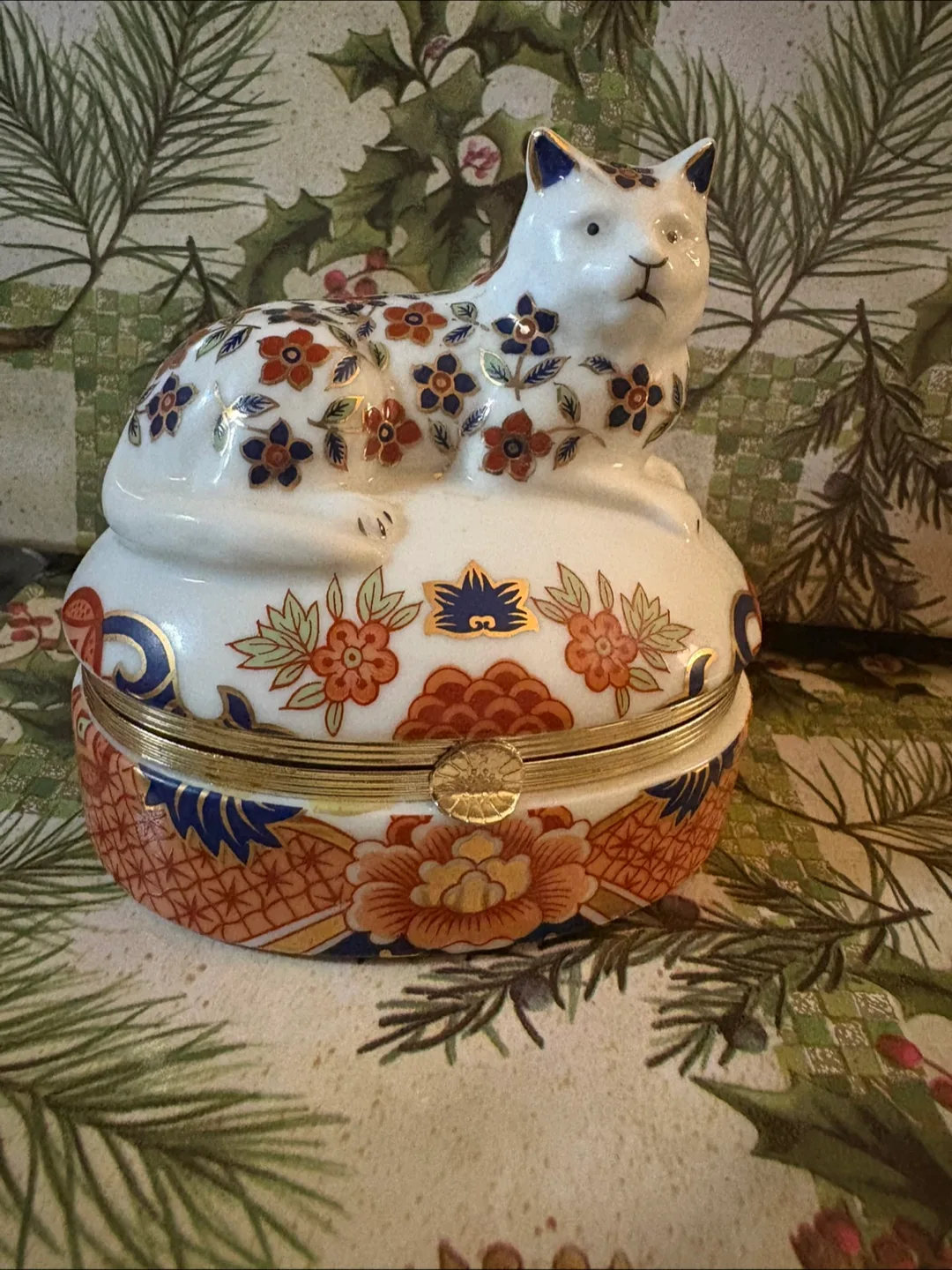 Vintage Andrea by Sadek Imari Style Cat Porcelain Trinket Box thumbnail