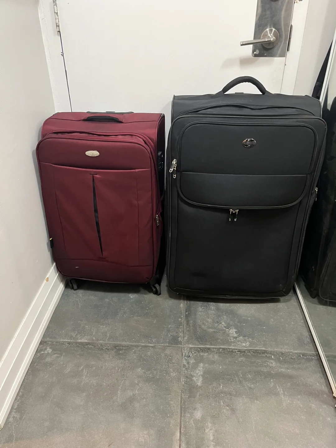American Tourister & President Luggage Set thumbnail
