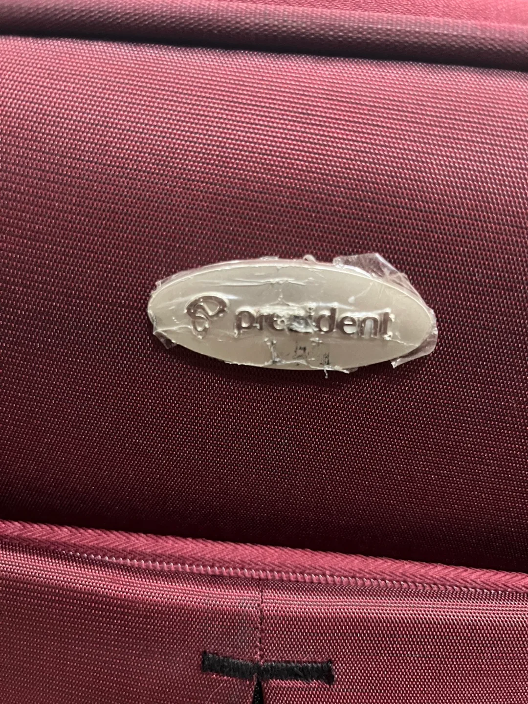 American Tourister & President Luggage Set image indicator(3)