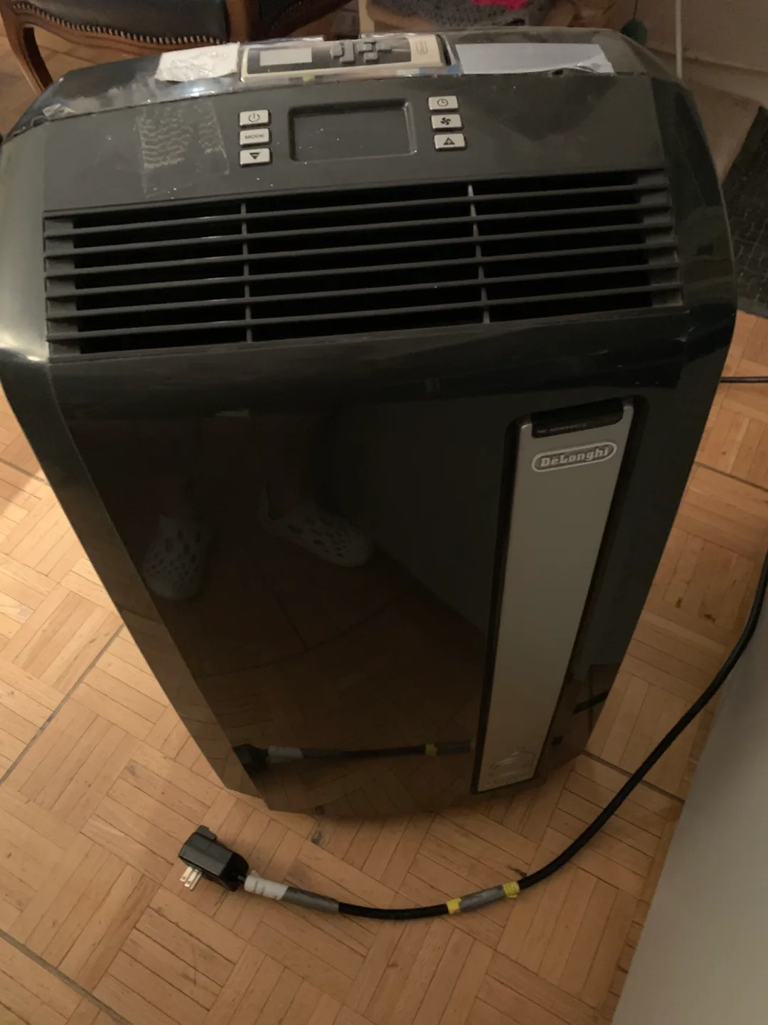 DeLonghi PAC AN140HPECB 3A Portable Air Conditioner thumbnail