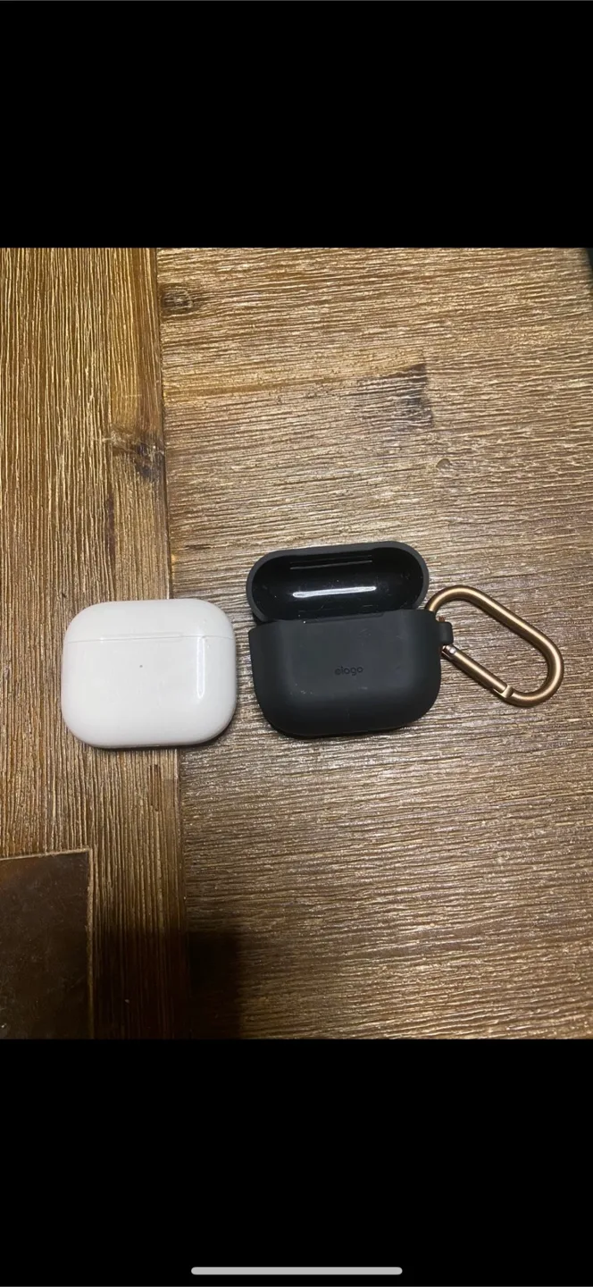 Apple AirPods (3rd generation) thumbnail