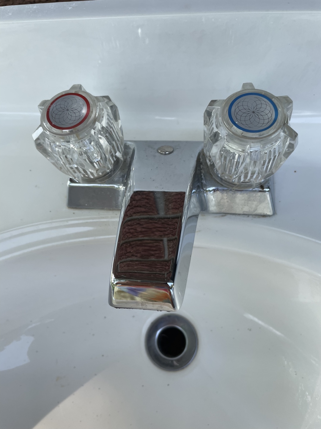 Bathroom cabinet with sink and taps - photo 2