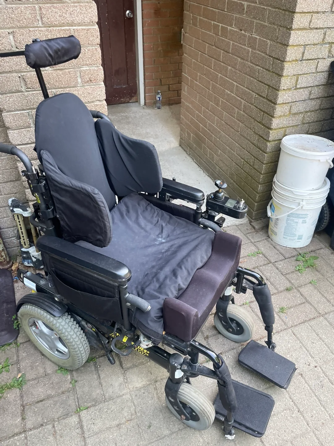 Mobility scooter/ wheelchair (As it’s-read description) thumbnail