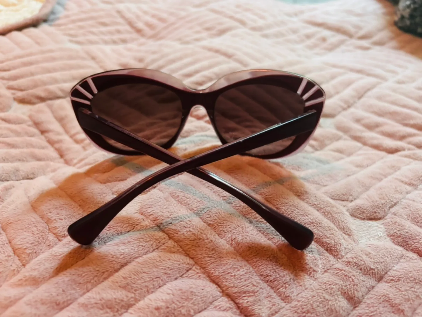 Alexander McQueen Italian made sunglasses image indicator(2)