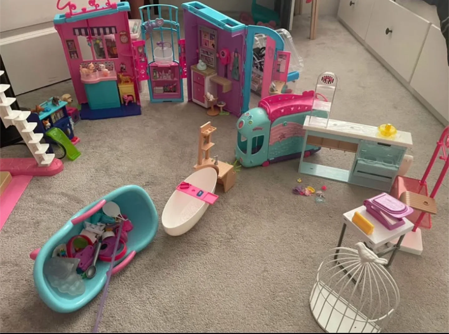 Barbie Dollhouse, Clothes, and Accessories Bundle image indicator(5)