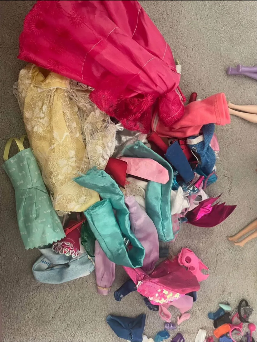 Barbie Dollhouse, Clothes, and Accessories Bundle image indicator(3)