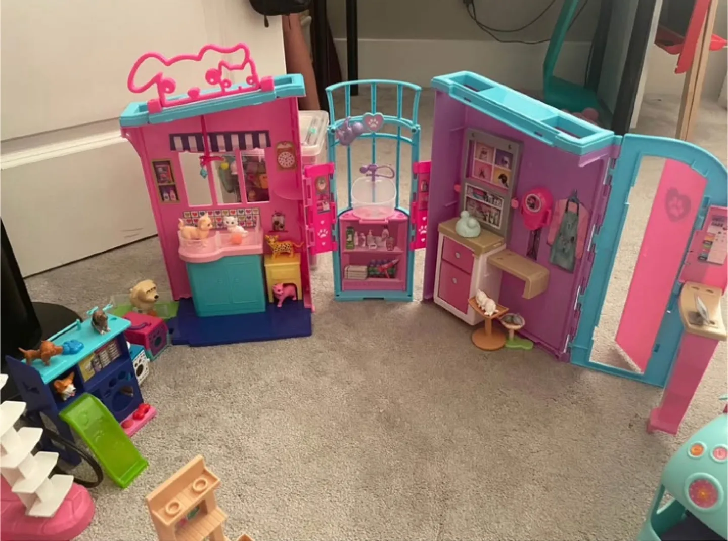 Barbie Dollhouse, Clothes, and Accessories Bundle image indicator(2)