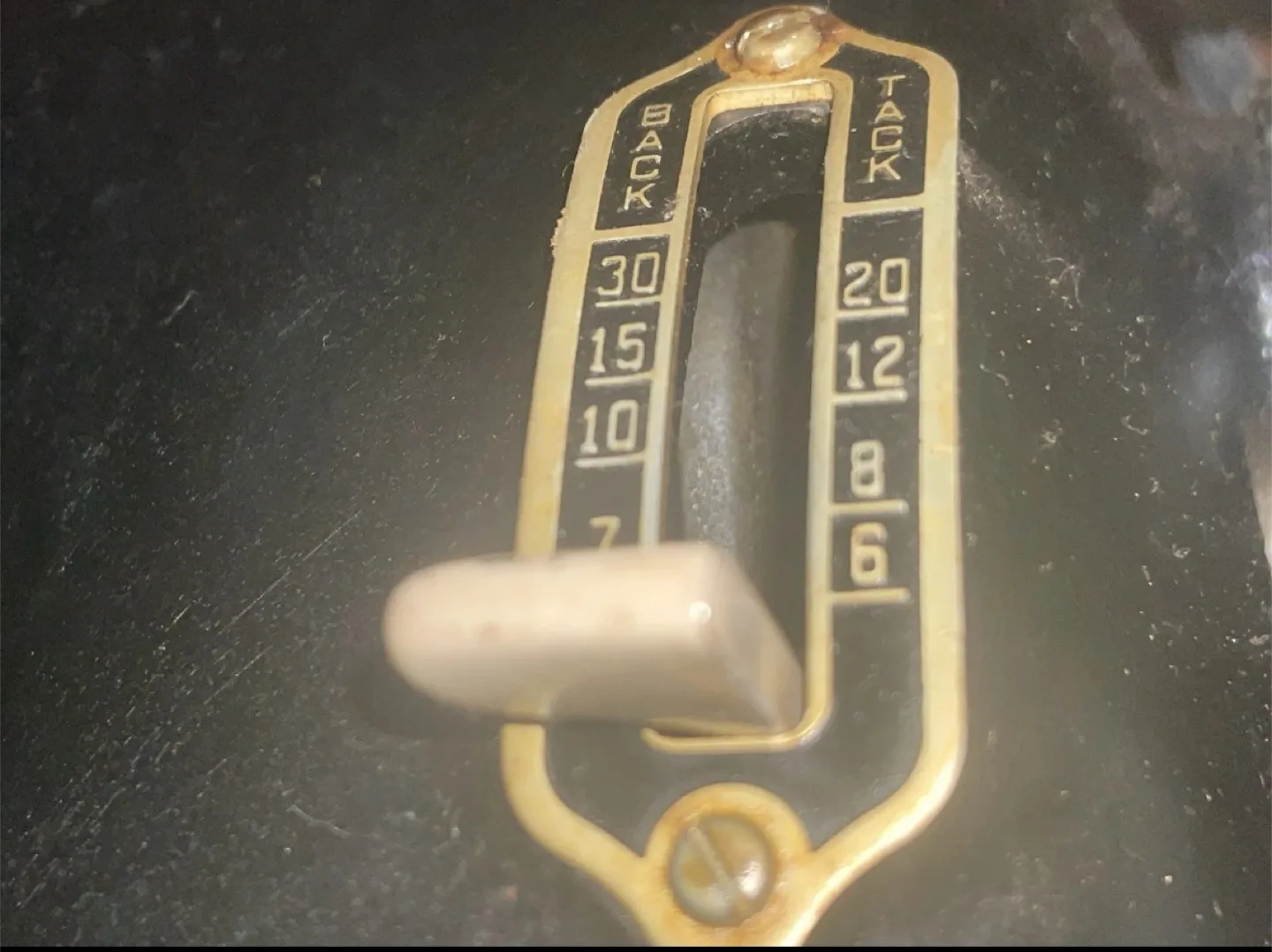 Vintage Singer 99K Sewing Machine with Cabinet image indicator(8)